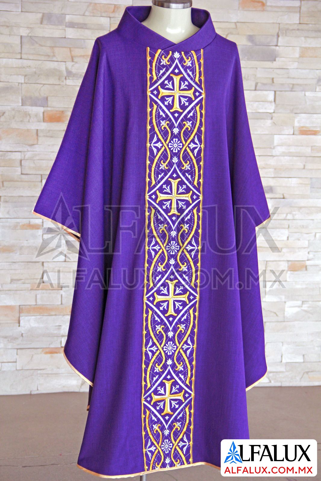 05 FRANCES RECTO Casulla Alfalux Iris Morado Central (2)